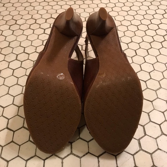 ✨ NEW! NEVER WORN Antonio Melani Sandals ✨ - Picture 4 of 5